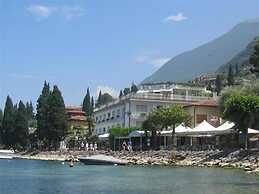 Hotel Excelsior Bay