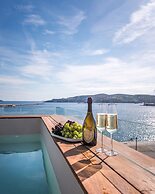 Shapes Luxury Suites