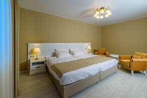 Yu Hotel