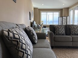 Luxury Lakefront Rooms