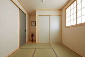 HANARE KYOTO Hachijoguchi