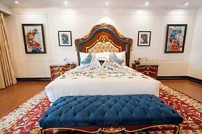 Mayfair Lake Resort