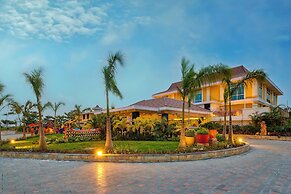 Mayfair Lake Resort