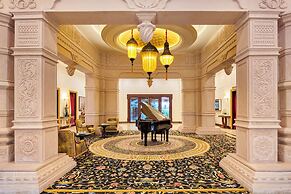 Mayfair Lake Resort