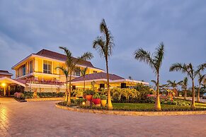 Mayfair Lake Resort