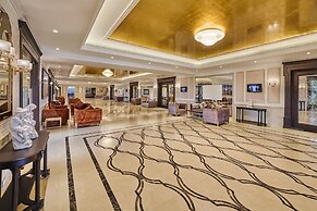 Mayfair Lake Resort