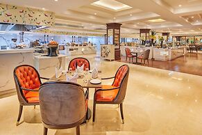Mayfair Lake Resort