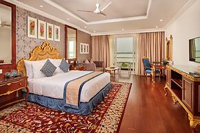Mayfair Lake Resort