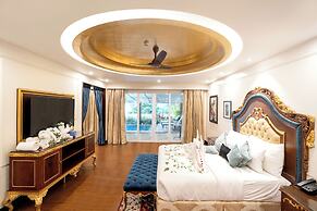 Mayfair Lake Resort