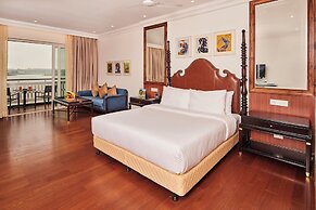 Mayfair Lake Resort