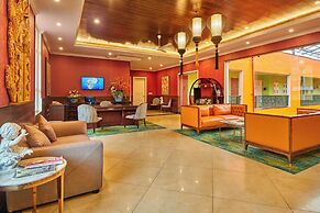 Mayfair Lake Resort