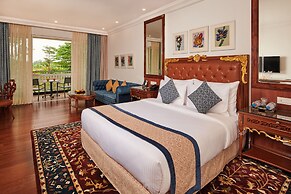 Mayfair Lake Resort