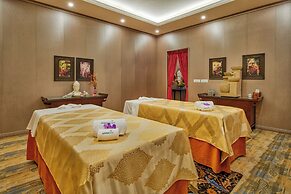 Mayfair Lake Resort
