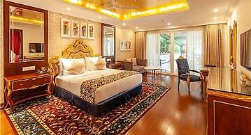 Mayfair Lake Resort