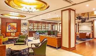 Mayfair Lake Resort