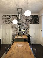 The Design Lab&B