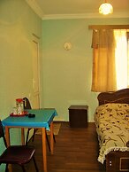 Hotel Lilo near Airport