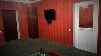 Hotel Lilo near Airport