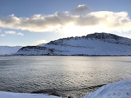 The Cliff Hotel