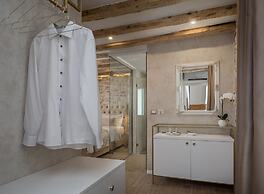 Le Premier Luxury Rooms