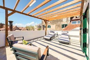 Le Premier Luxury Rooms