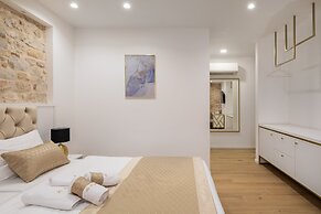 Le Premier Luxury Rooms