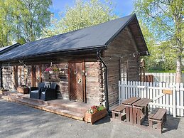 LAURI Historical Log House Manor