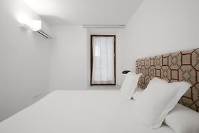 Numa Seville Molina