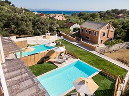 Reiki Luxury Villas
