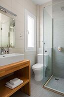 Reiki Luxury Villas