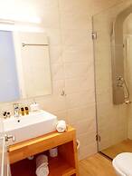 Reiki Luxury Villas