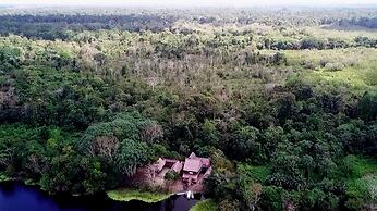 Yaku Amazon Lodge & Expeditions