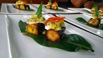 Yaku Amazon Lodge & Expeditions