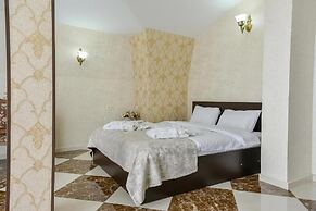 Marialuis Hotel