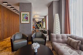 ADAM Hotel Suites