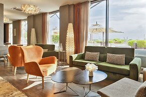 ADAM Hotel Suites
