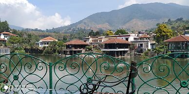 Villa Lot 5 Lake View for 30 pax