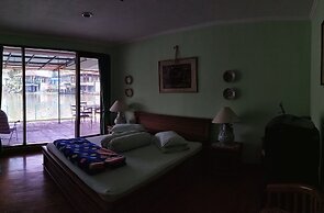 Villa Lot 5 Lake View for 30 pax