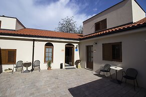 Villa Divani