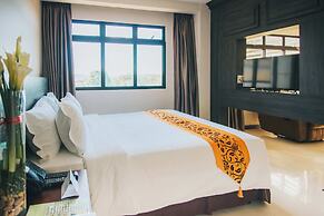 Panorama Summit Hotel