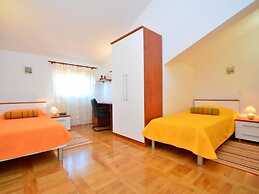 Villa Marina Betina