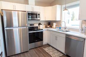 Colony Suites