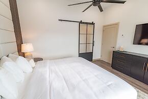Colony Suites