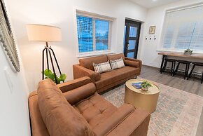 Colony Suites