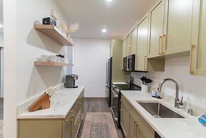 Colony Suites