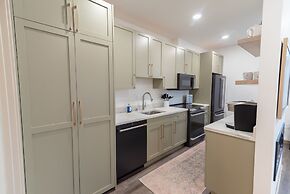 Colony Suites