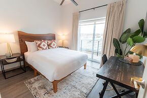 Colony Suites