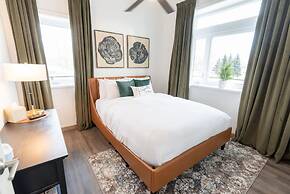Colony Suites