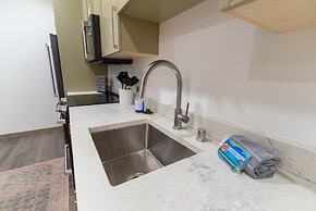 Colony Suites