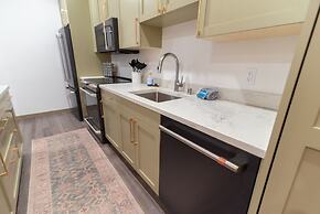 Colony Suites